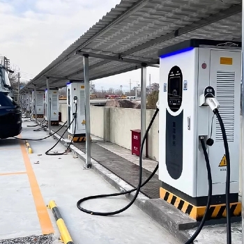 Von 350 kW auf 1500 kW: Die Evolution der Schnellladetechnologie für Elektrofahrzeuge