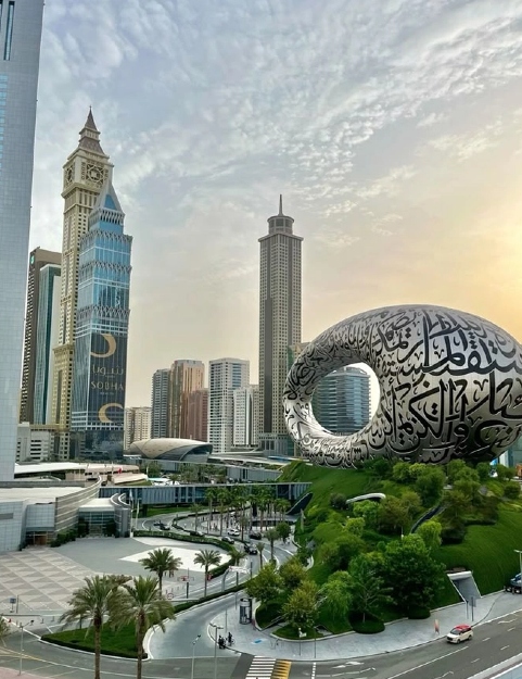 FES POWER glänzt bei Dubai Solar & Storage Live