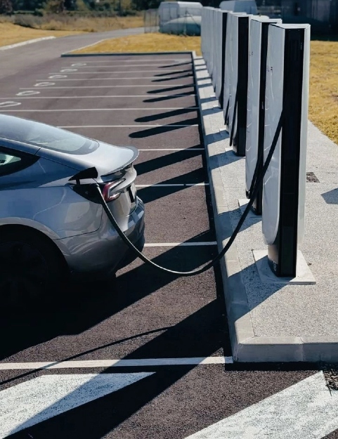 Wie ermöglicht die Schnellladetechnologie die Mobilität mit neuer Energie?